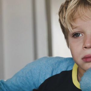 fëmijë i shqetësuar